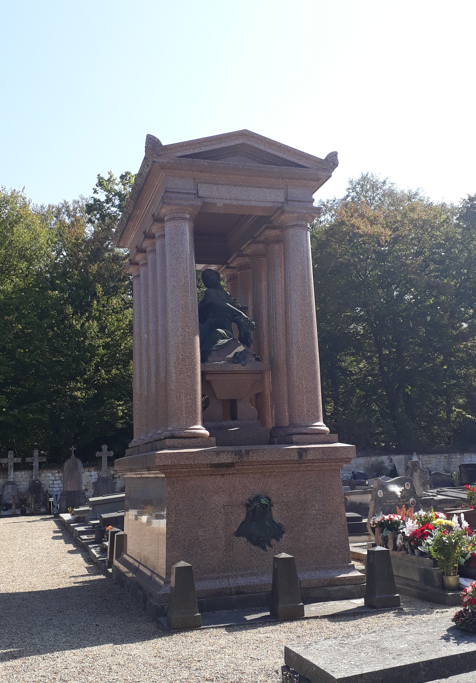 Monument funéraire : Décision du Conseil d'Etat